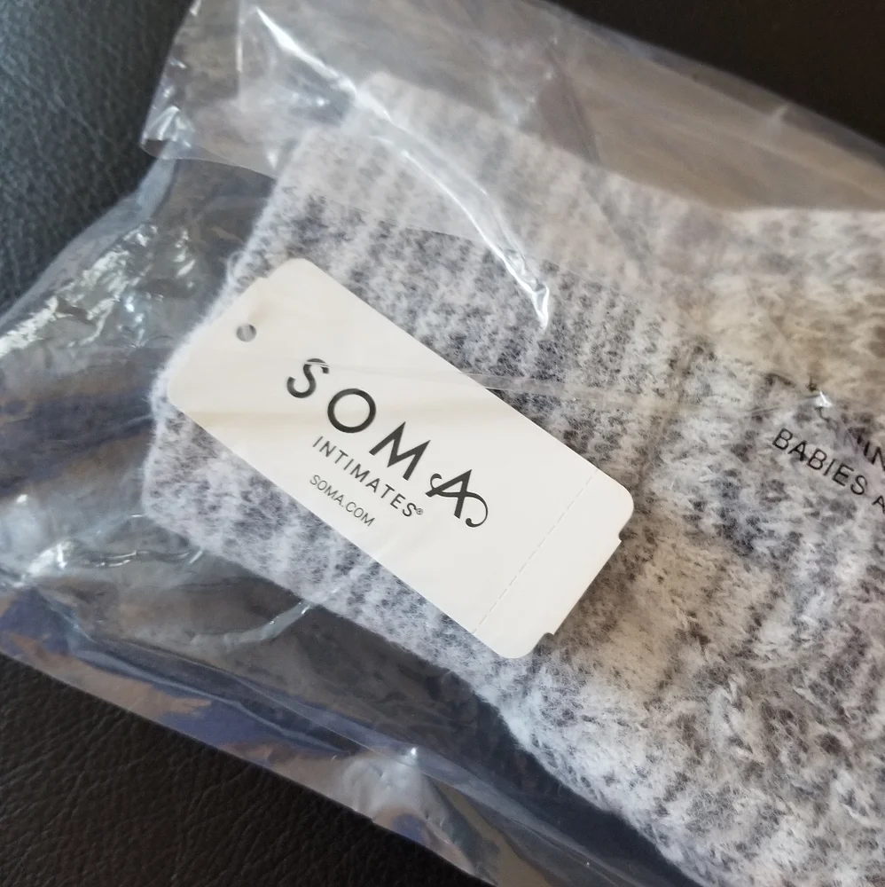 SOMA Gray Ink & White Marshmallow Knit Pet Sweater Sz M NWT